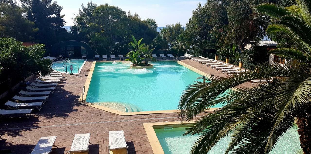 Villaggio Dei Fiori Sanremo Luaran gambar